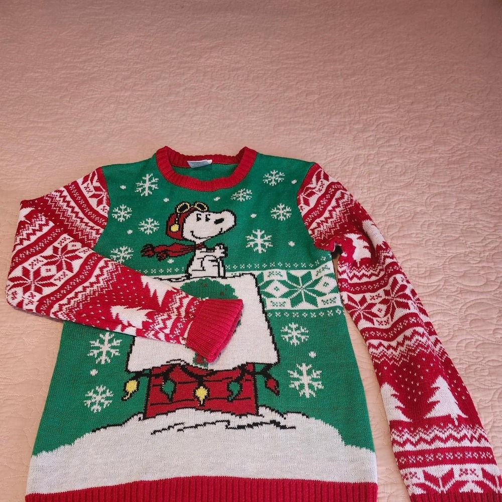 Peanuts Snoopy Christmas Sweater Women Small Green Red Holiday Snowflake Knit